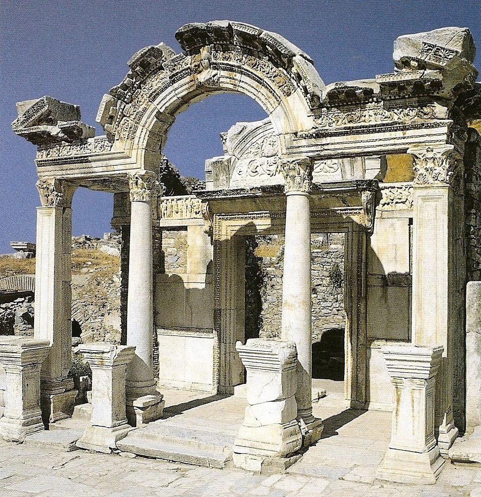 Hadrianus Tapınağı