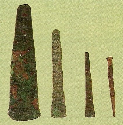 Troya II. Bronz balta ve tarım aletleri