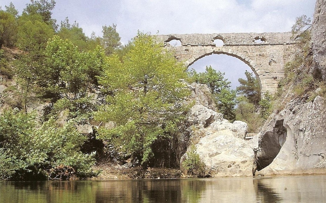 Roma Dönemi'ne ait su kemeri